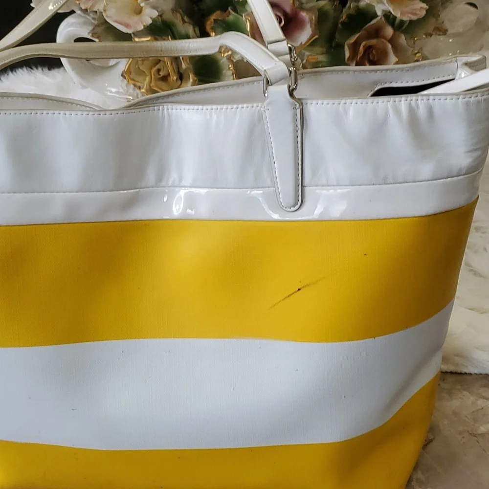Coach sunburst yellow white stripe shoulder bag - Picture 4 of 16